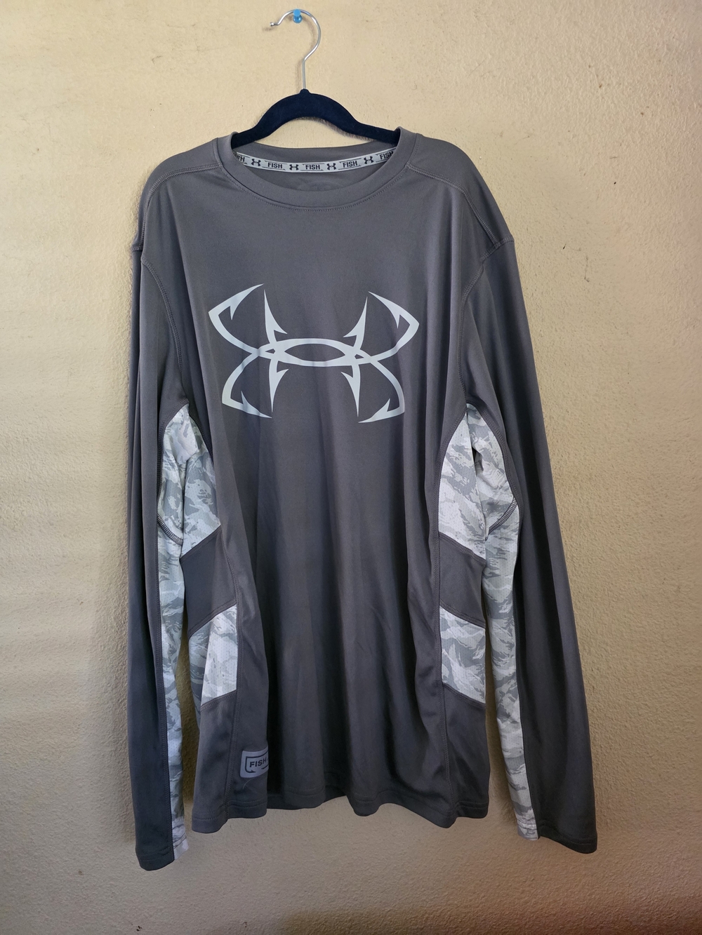 Under Armour Men's Long Sleeve Performance Shirt - Gray with White Camo Panels